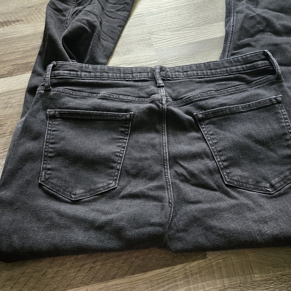 Old Navy Straight Fit 360° Stretch Black Jeans - Men's 36x32 - Picture 6 of 7